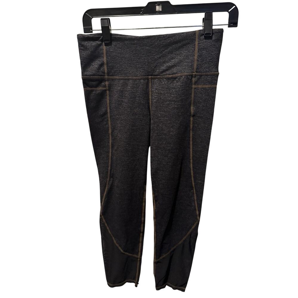 Athleta Luma Chaturanga Women’s Capri Leggings – Size Small – Gray/Black